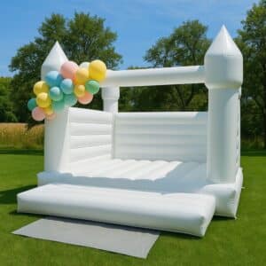 Castillo inflable blanco ideal para bodas, fiestas y sesiones fotográficas
